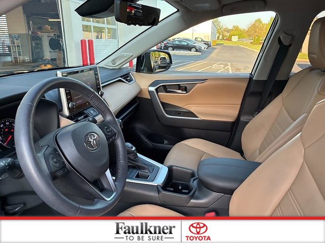 Certified 2022 Toyota RAV4 XLE Premium AWD/4WD image 27