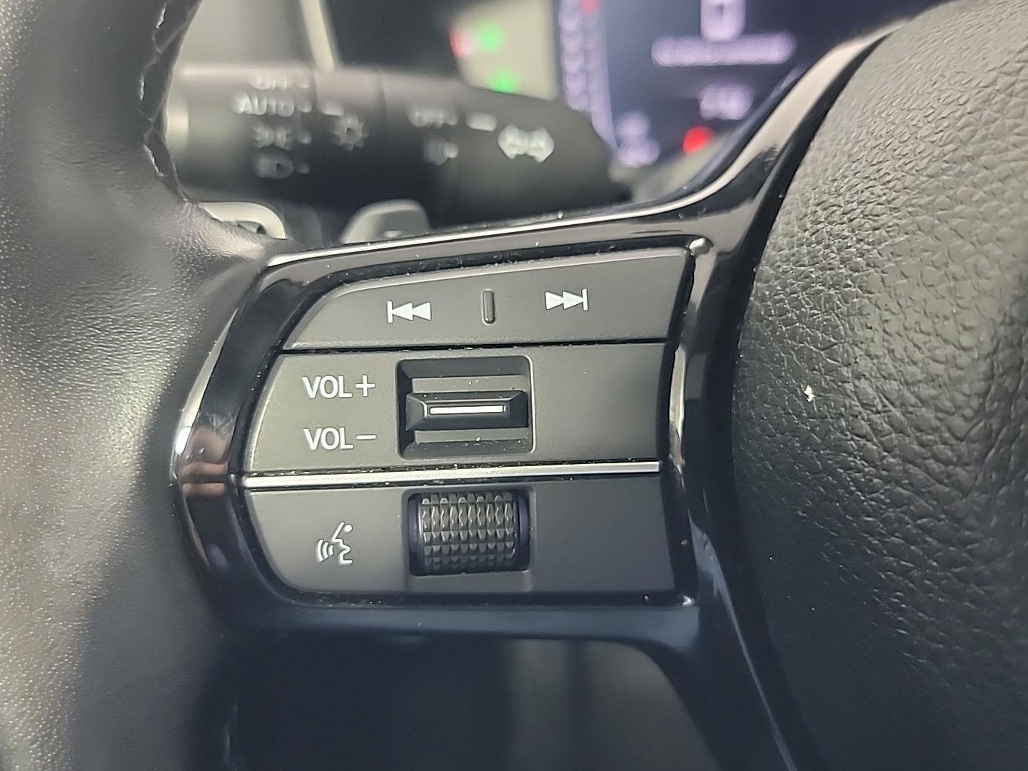 Certified 2024 Honda Civic Touring image 24