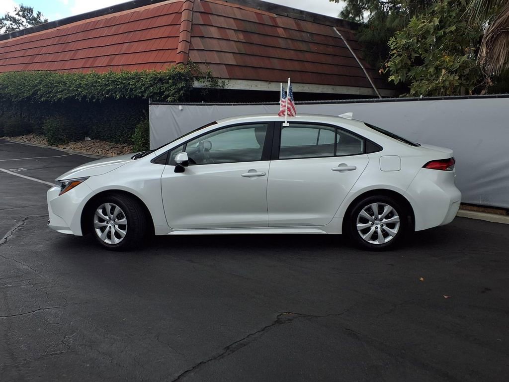 Certified 2026 Toyota Corolla LE w/ Carpet Mat Package (TMS) FWD image 3