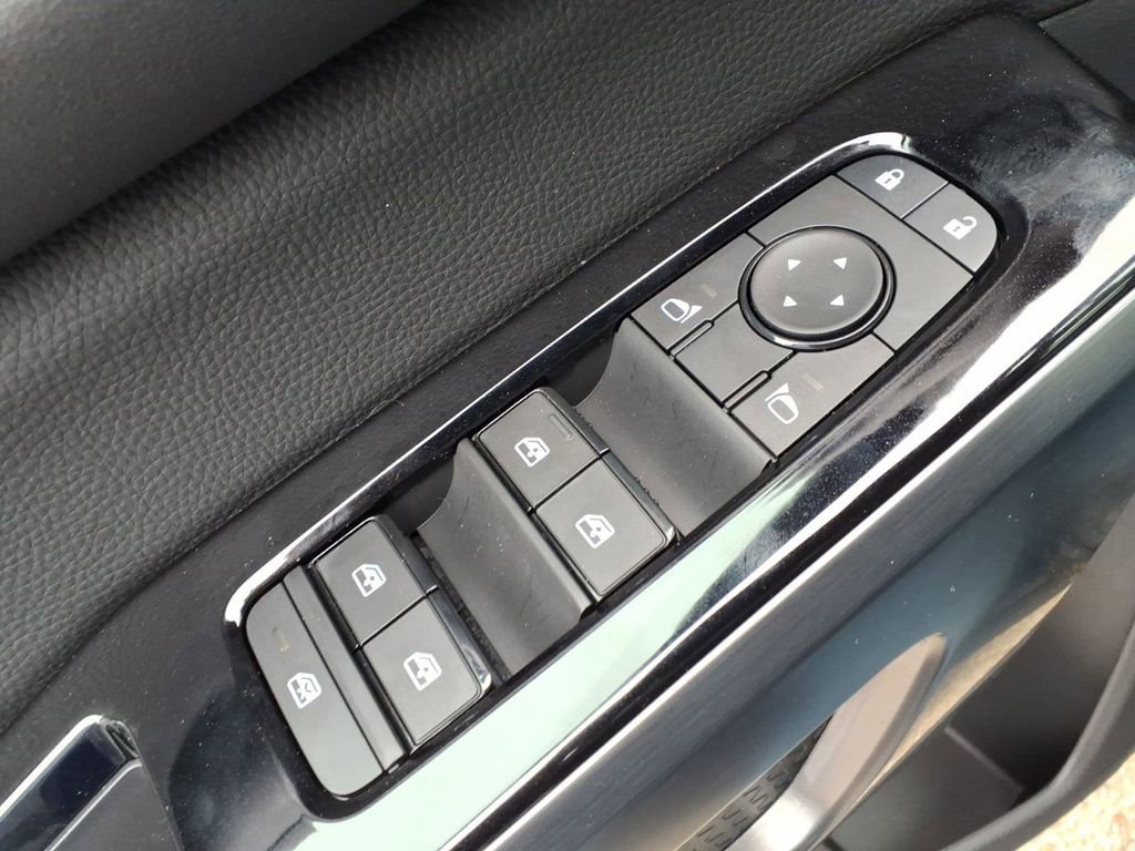 New 2026 Nissan Pathfinder SL image 17