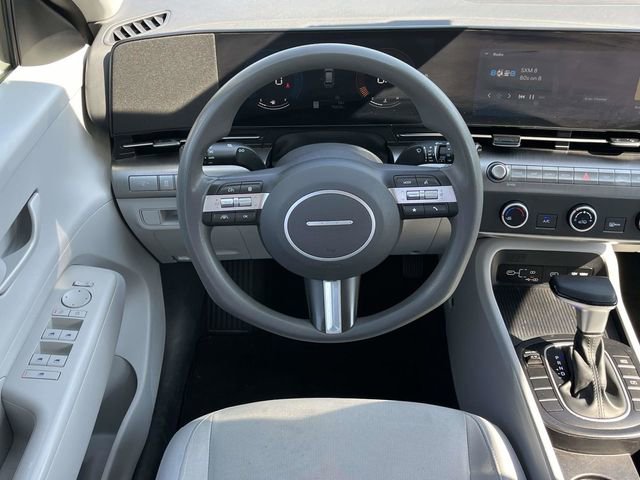 Used 2024 Hyundai Kona SE image 17