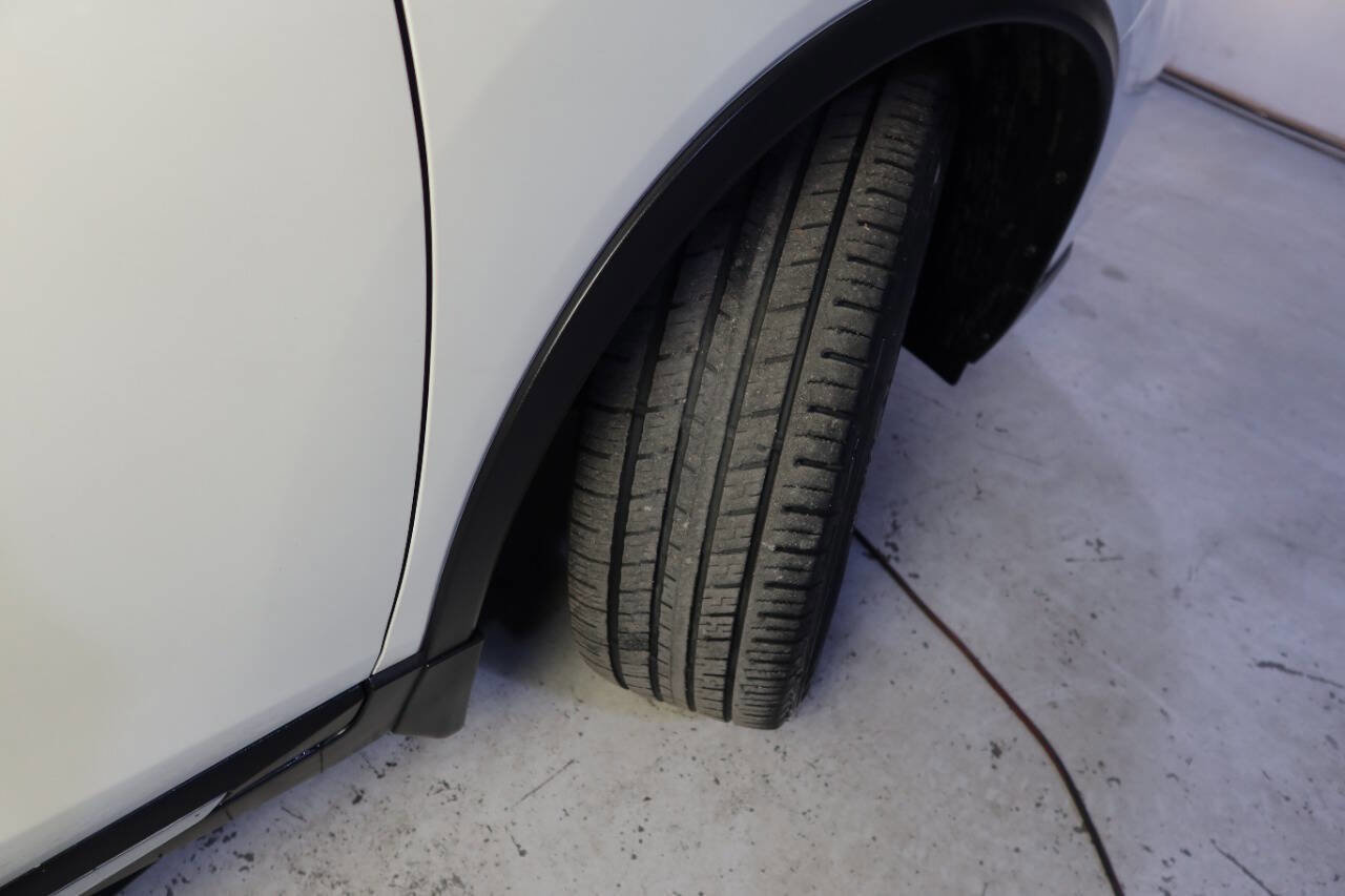 Used 2017 Nissan Rogue SL w/ SL Premium Package image 40