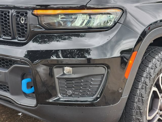 Certified 2023 Jeep Grand Cherokee Trailhawk w/ Advanced Protech Group II AWD/4WD image 8