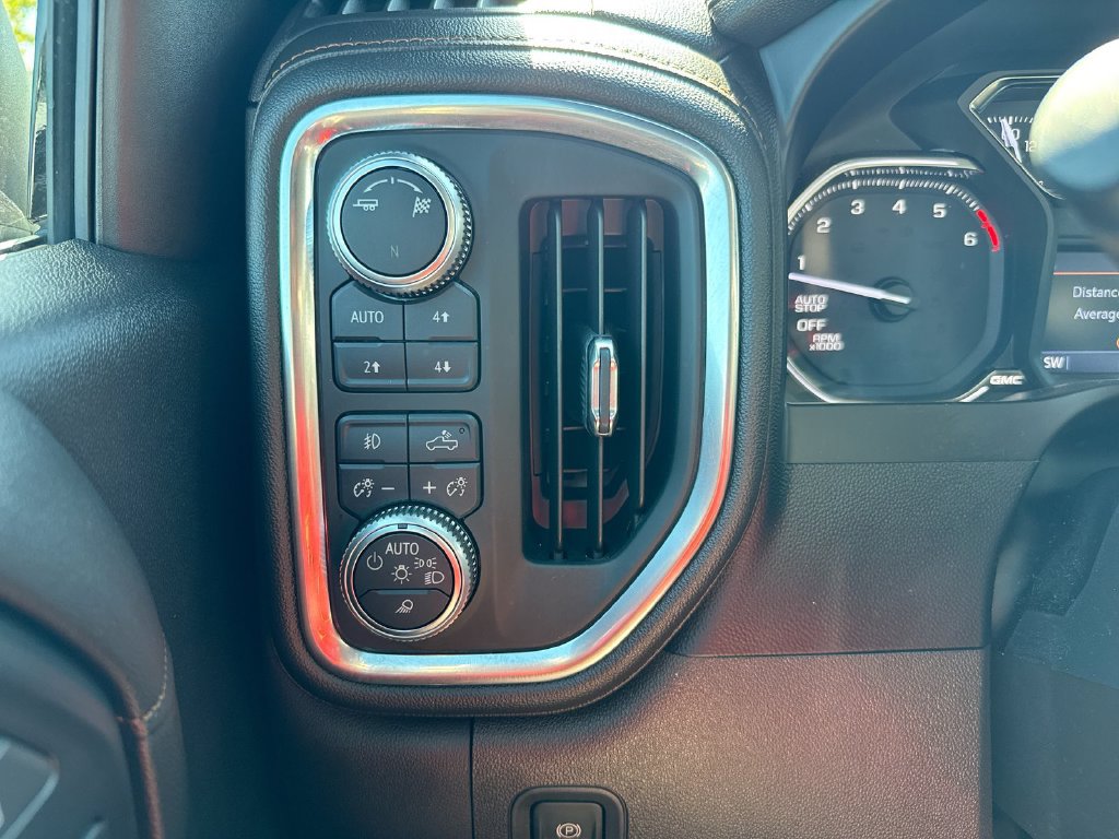 Used 2019 GMC Sierra 1500 AT4 w/ AT4 Premium Package AWD/4WD image 18