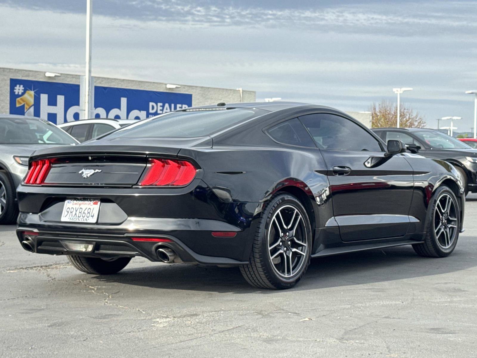 Used 2019 Ford Mustang Coupe image 5