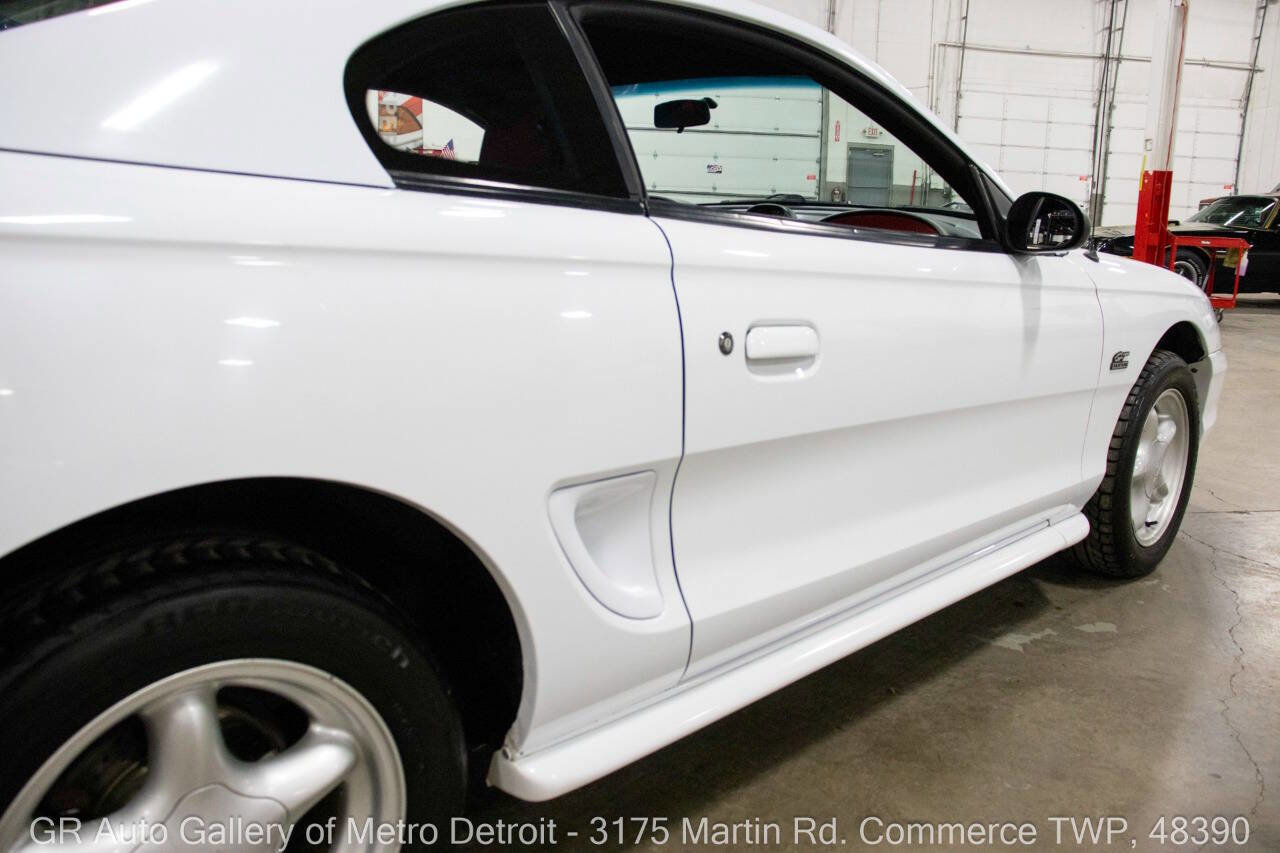 Used 1994 Ford Mustang GT image 23