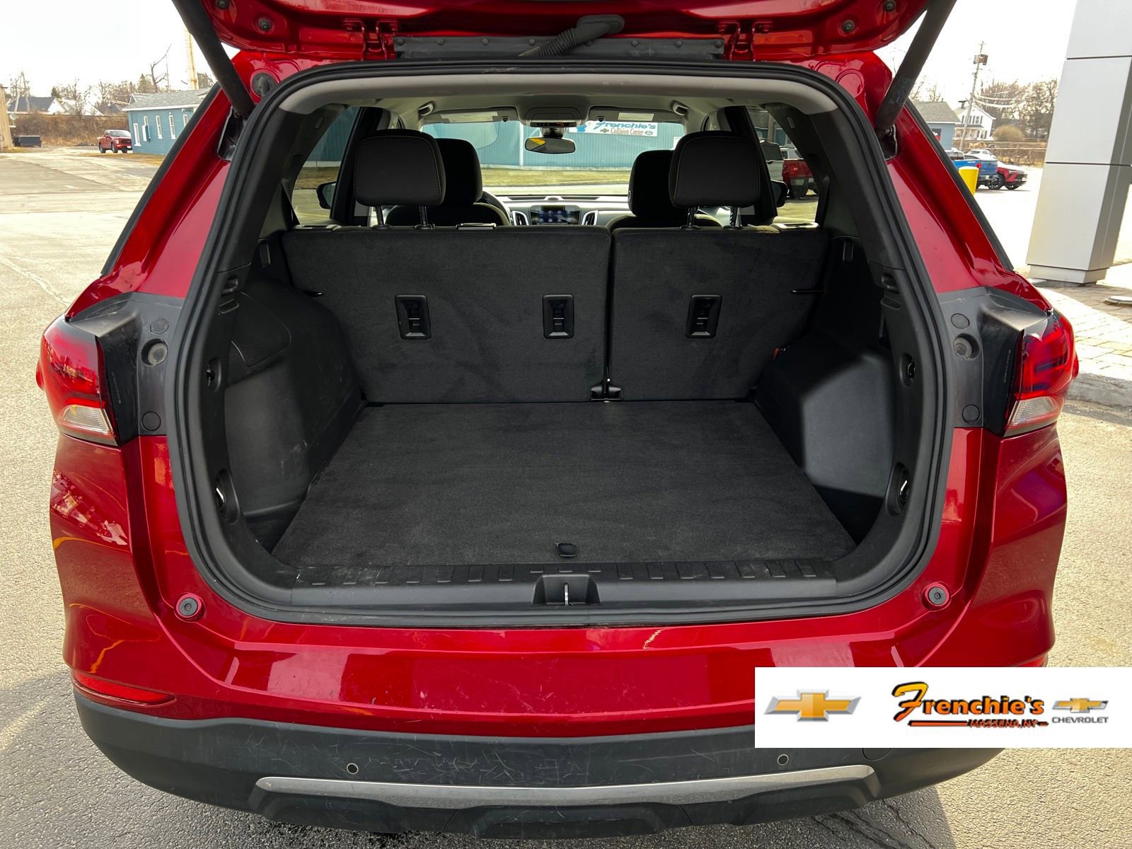 Used 2023 Chevrolet Equinox LT AWD/4WD image 5