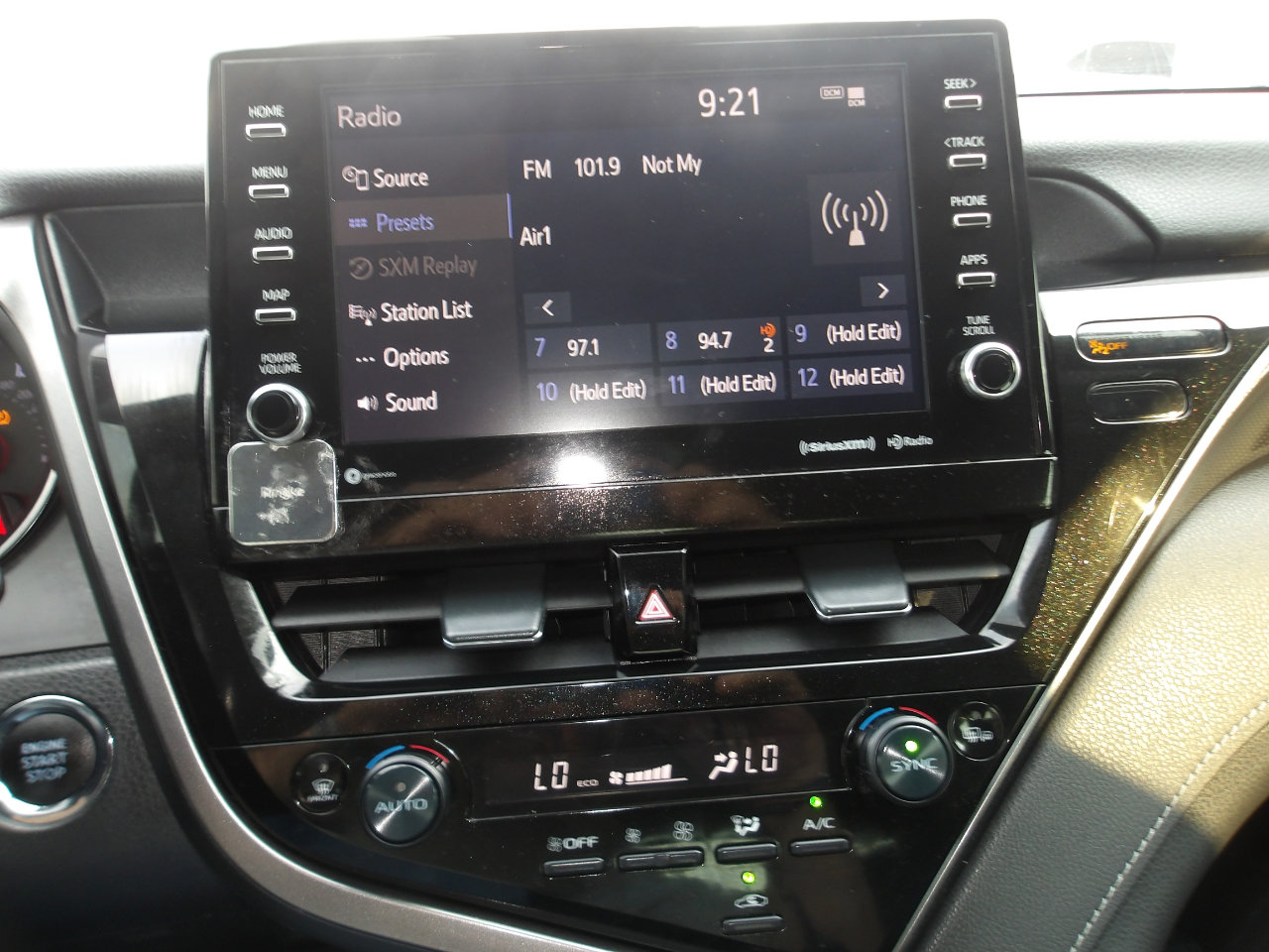 Used 2021 Toyota Camry XSE image 18