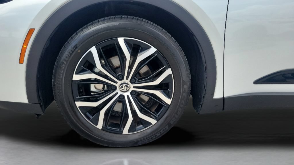 Certified 2026 Toyota Crown AWD/4WD image 25