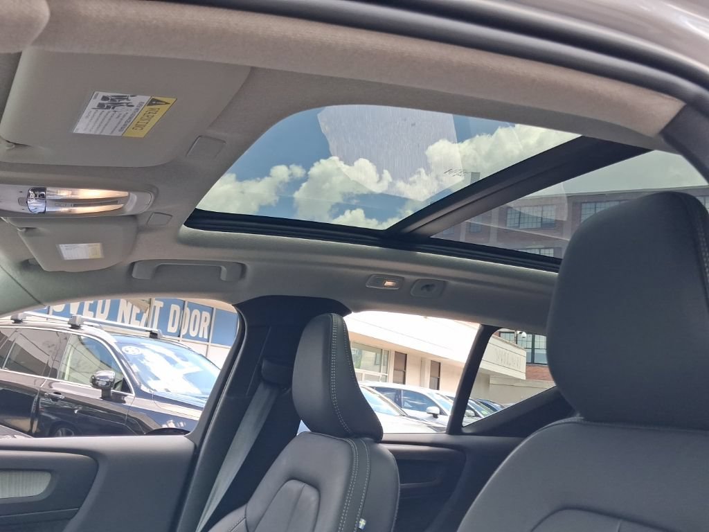Certified 2024 Volvo XC40 B5 Plus AWD/4WD image 20