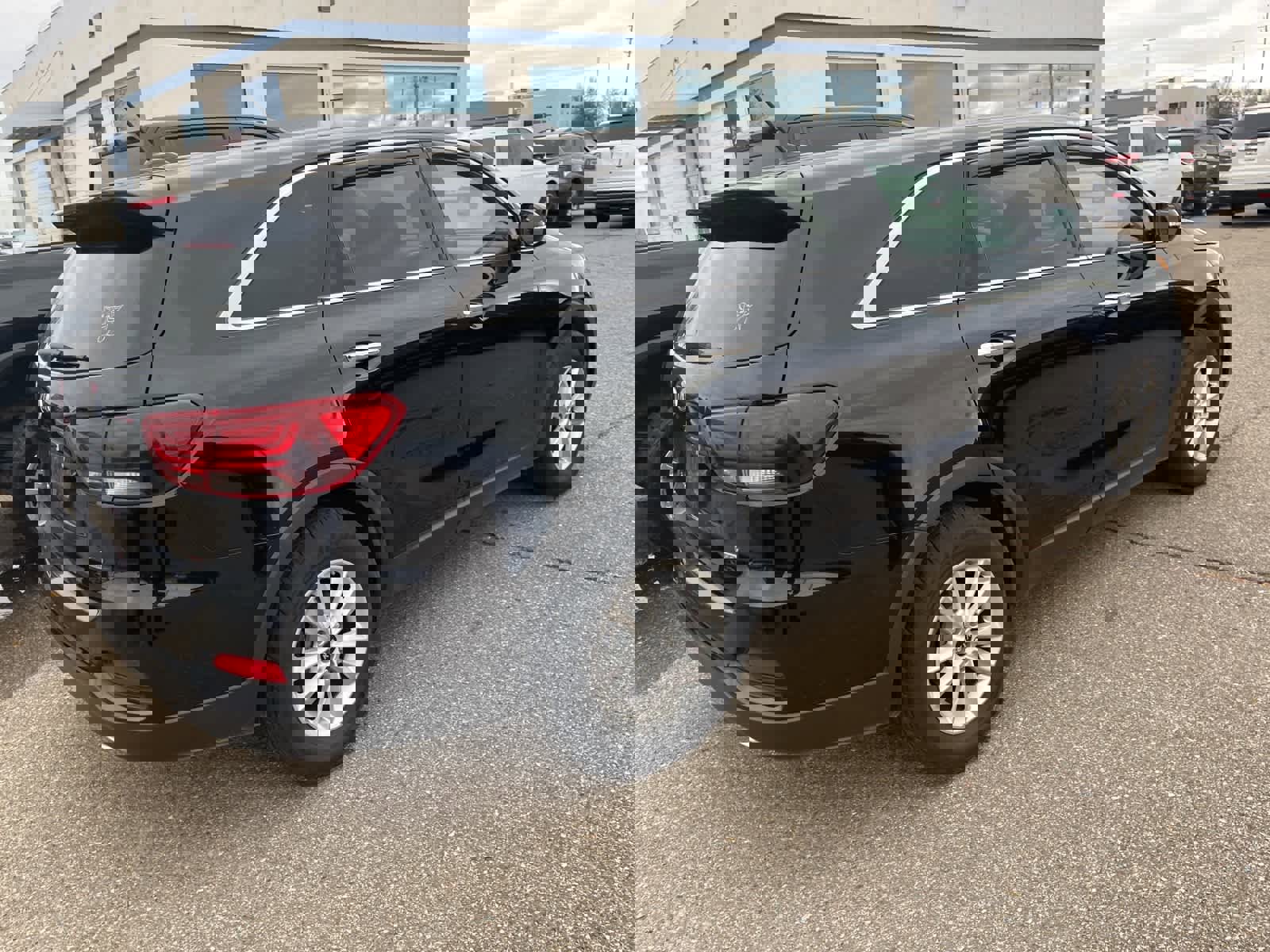 Used 2019 Kia Sorento L image 14