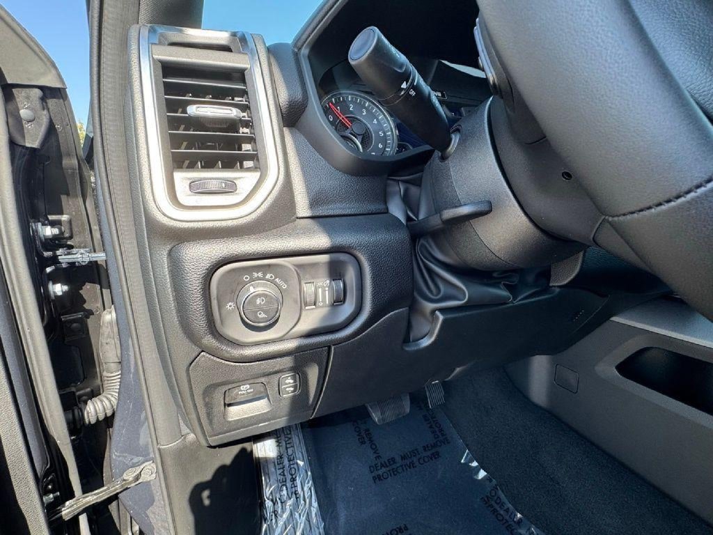 New 2026 RAM 1500 Big Horn AWD/4WD image 24