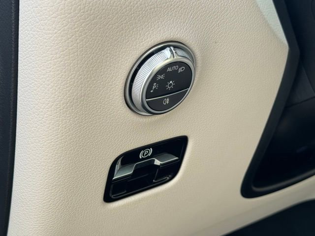 Used 2023 Mercedes-Benz GLC 300 4MATIC image 14