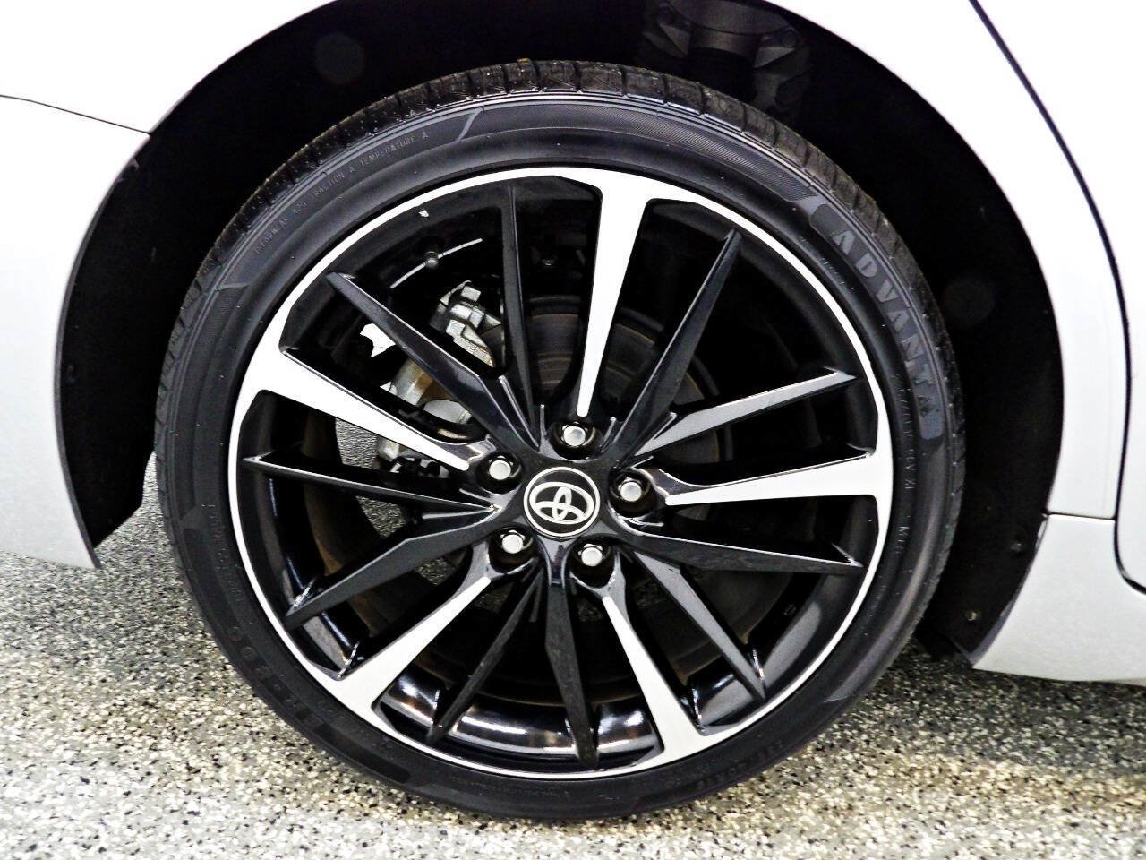Used 2020 Toyota Camry XSE FWD image 20