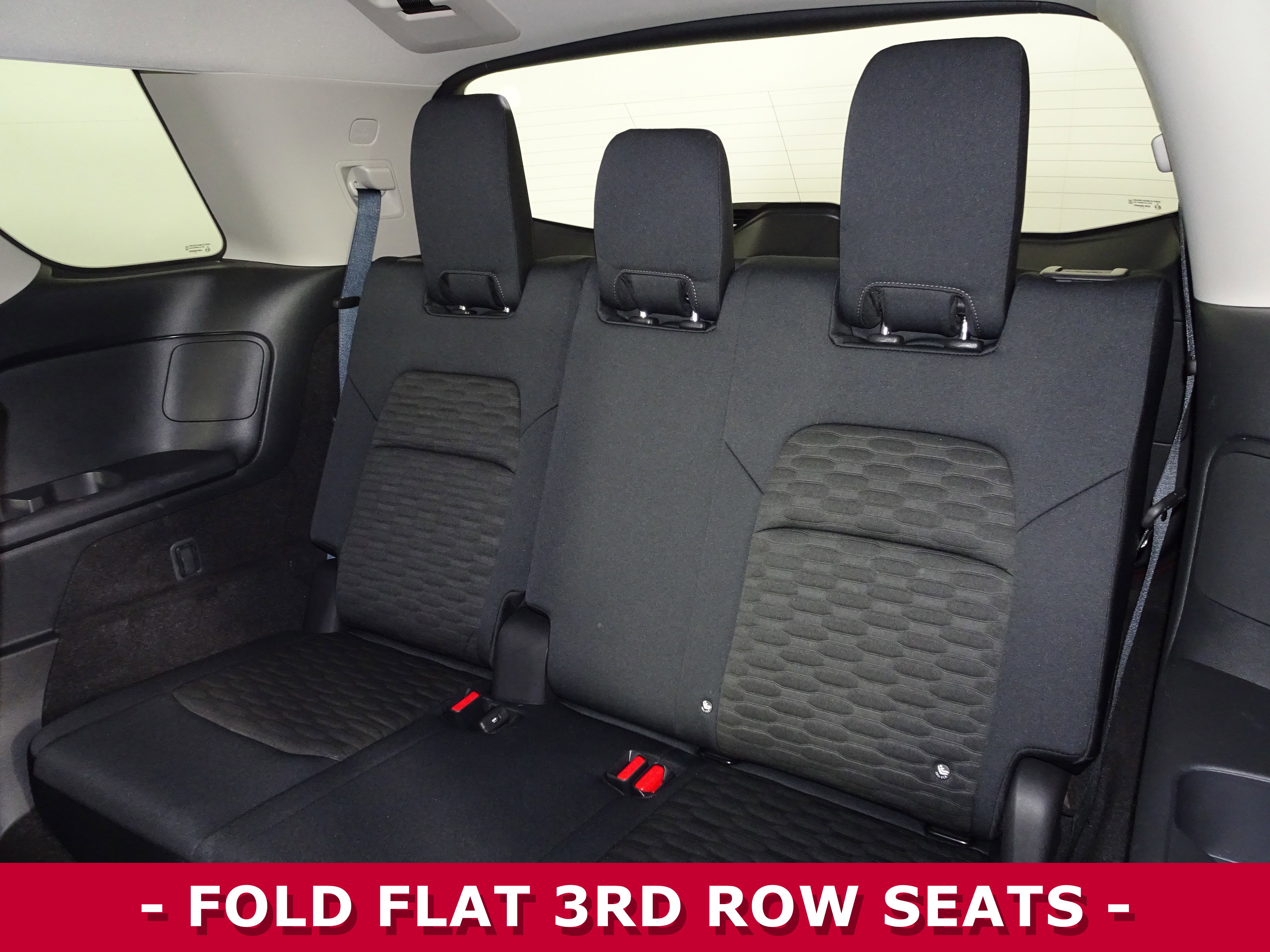 Used 2023 Nissan Pathfinder SV image 11