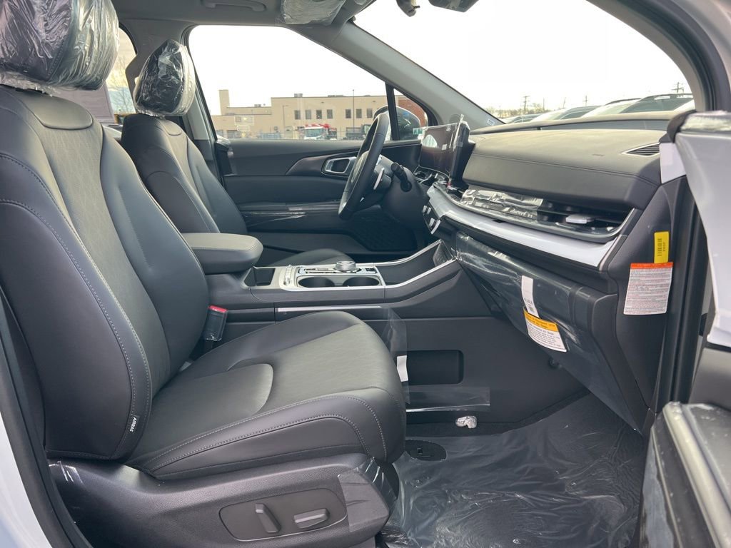 New 2026 Kia Carnival SX w/ SX Dark Edition Package image 16