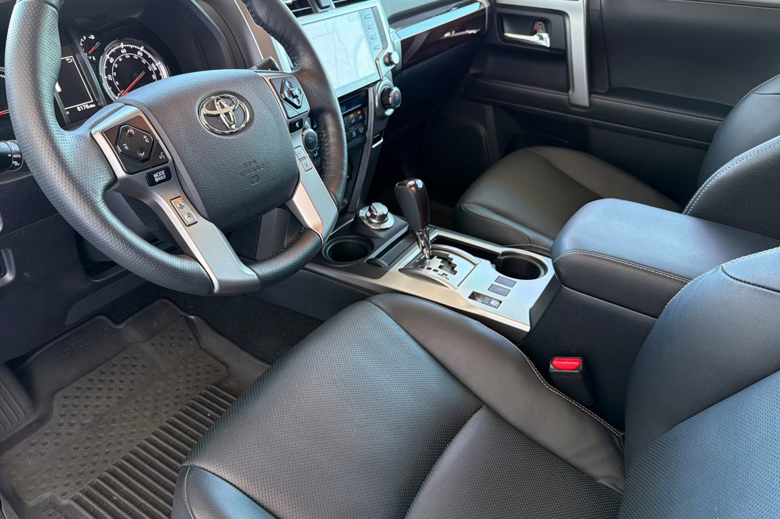 Used 2024 Toyota 4Runner Limited AWD/4WD image 10