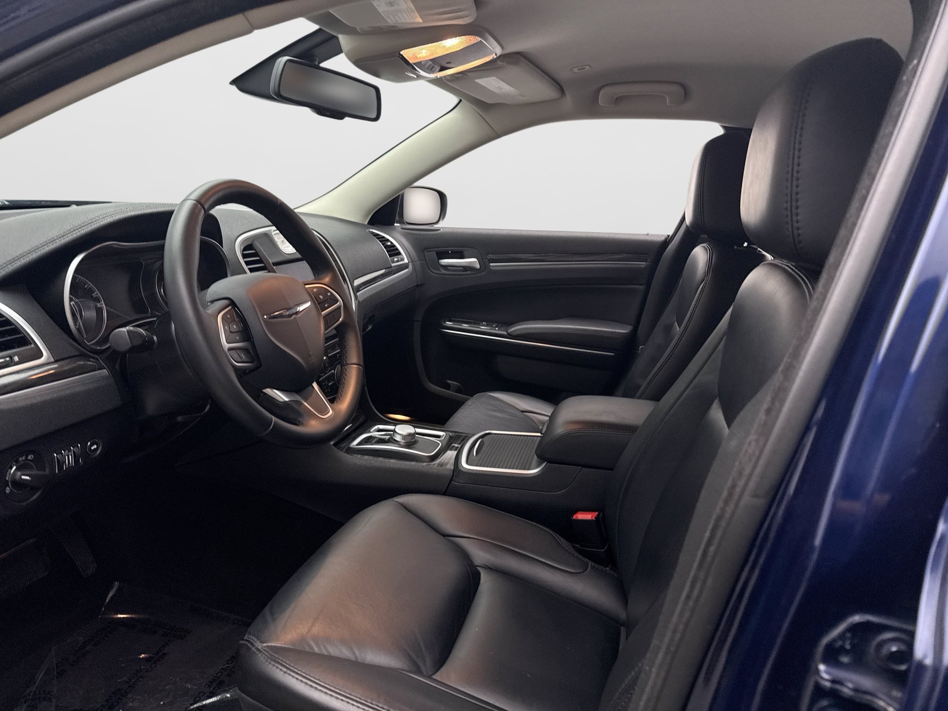 Used 2017 Chrysler 300 Limited AWD/4WD image 10