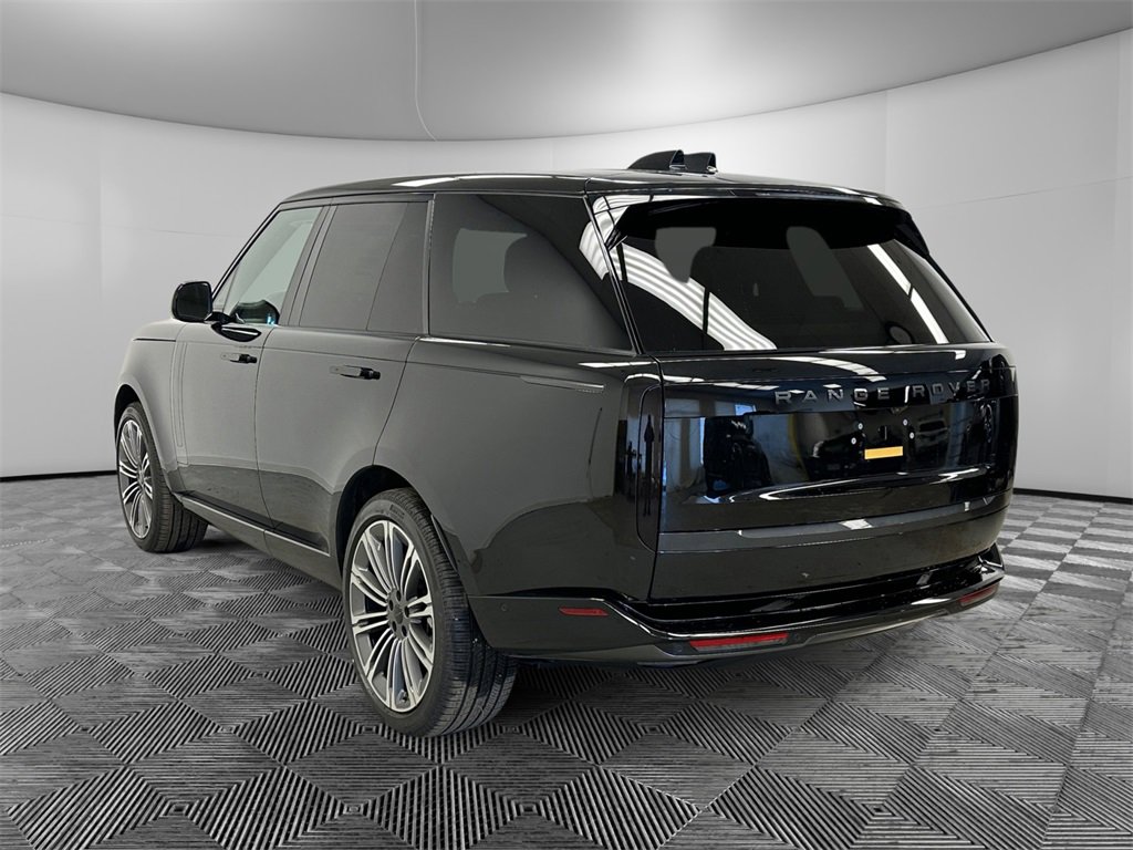 New 2026 Land Rover Range Rover SE image 3