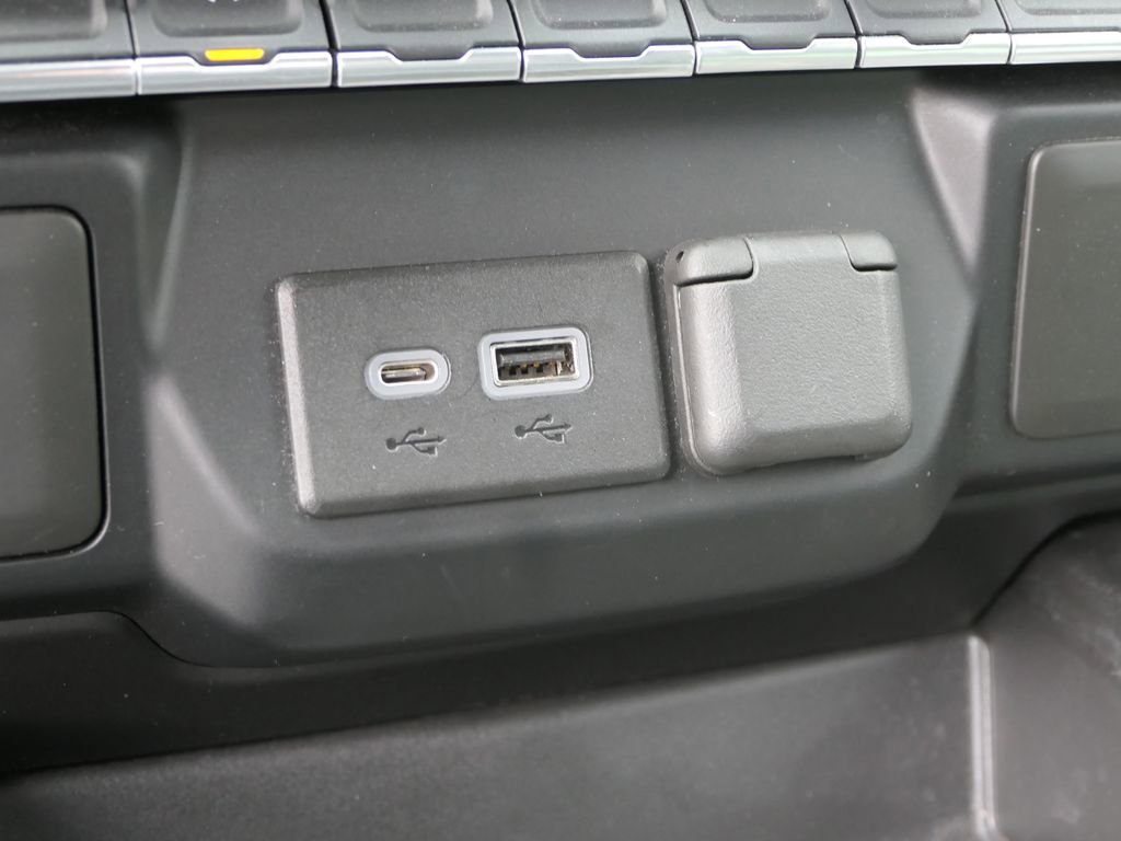 Used 2021 Chevrolet Silverado 1500 RST w/ Z71 Off-Road Package image 24