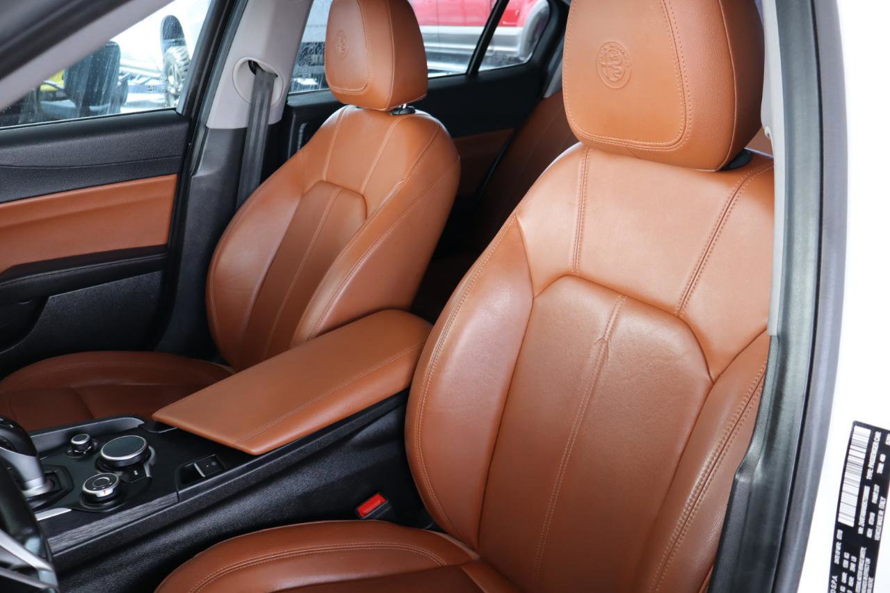 Used 2019 Alfa Romeo Giulia w/ Nero Edizione image 15