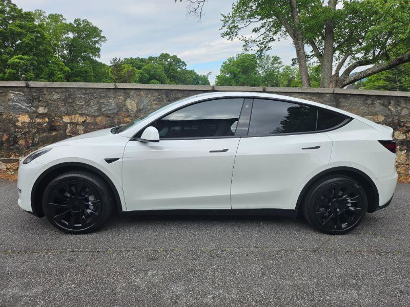Used 2022 Tesla Model Y Long Range AWD/4WD image 7