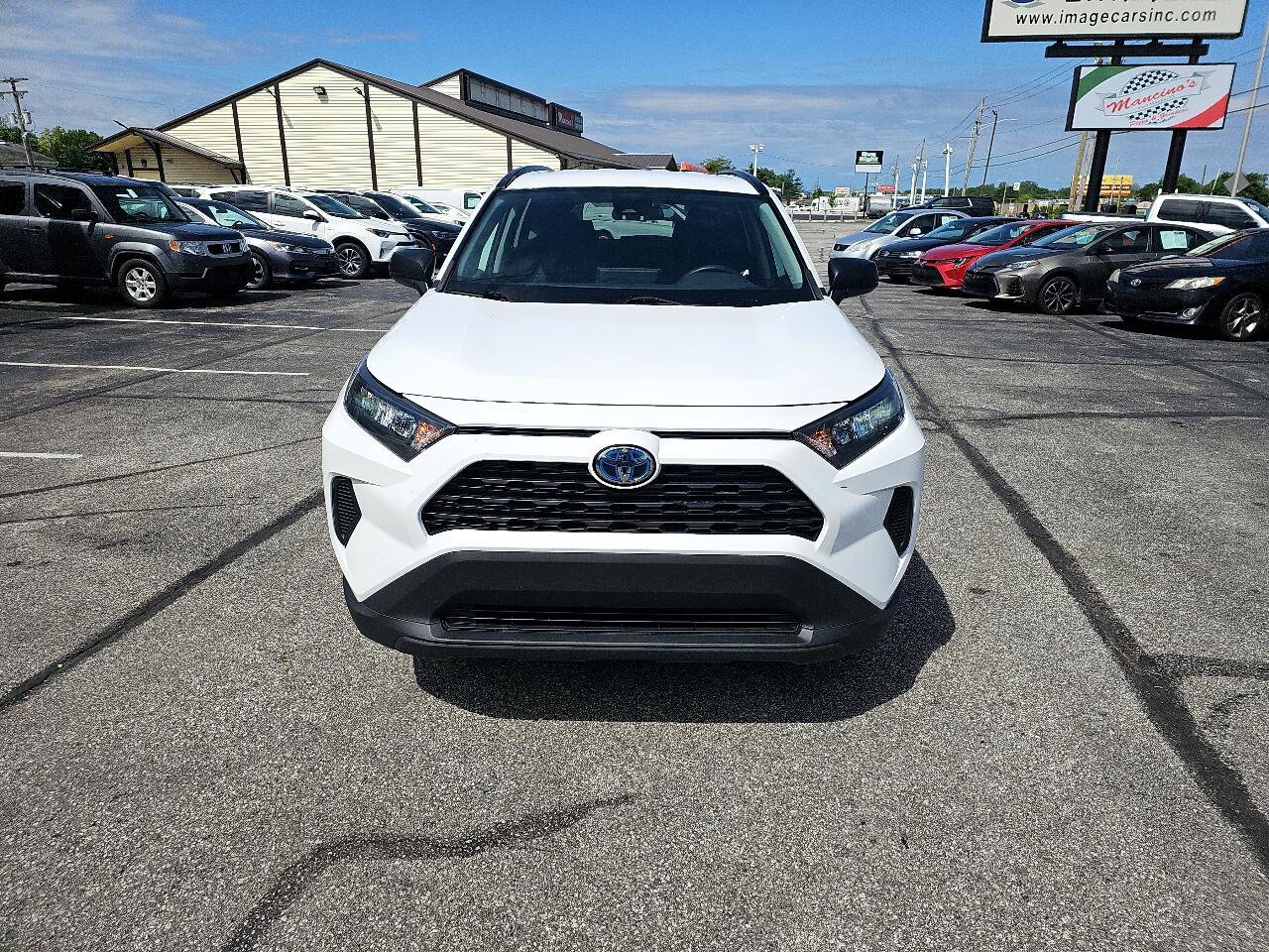 Used 2022 Toyota RAV4 LE image 3
