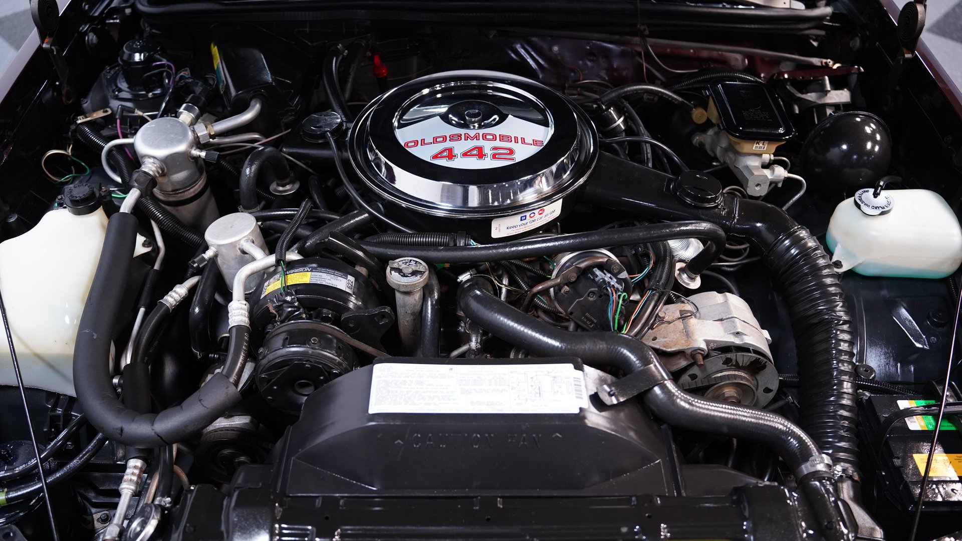 Used 1987 Oldsmobile Cutlass Supreme Salon image 3