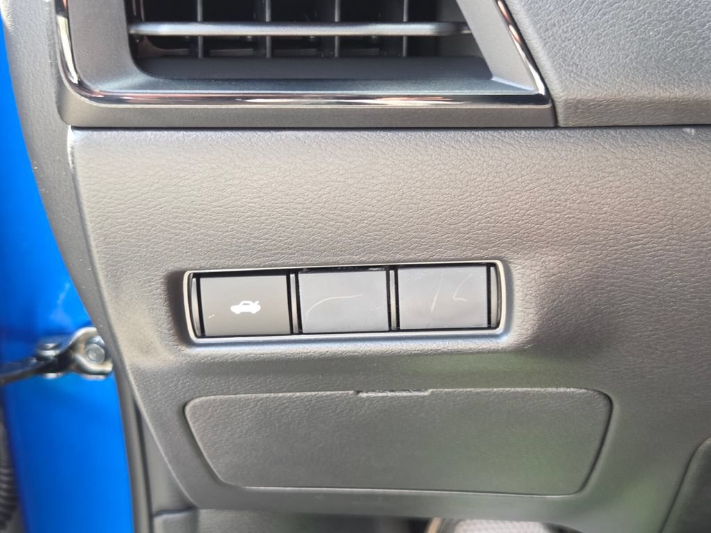 New 2026 Nissan Sentra SR FWD image 23