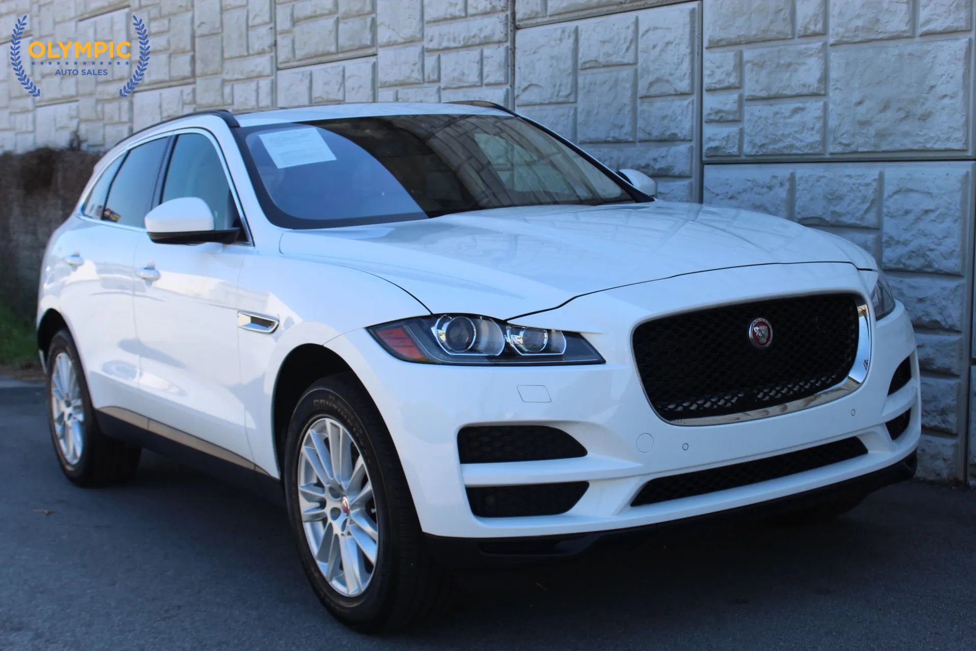 Used 2017 Jaguar F-PACE Prestige AWD/4WD image 2
