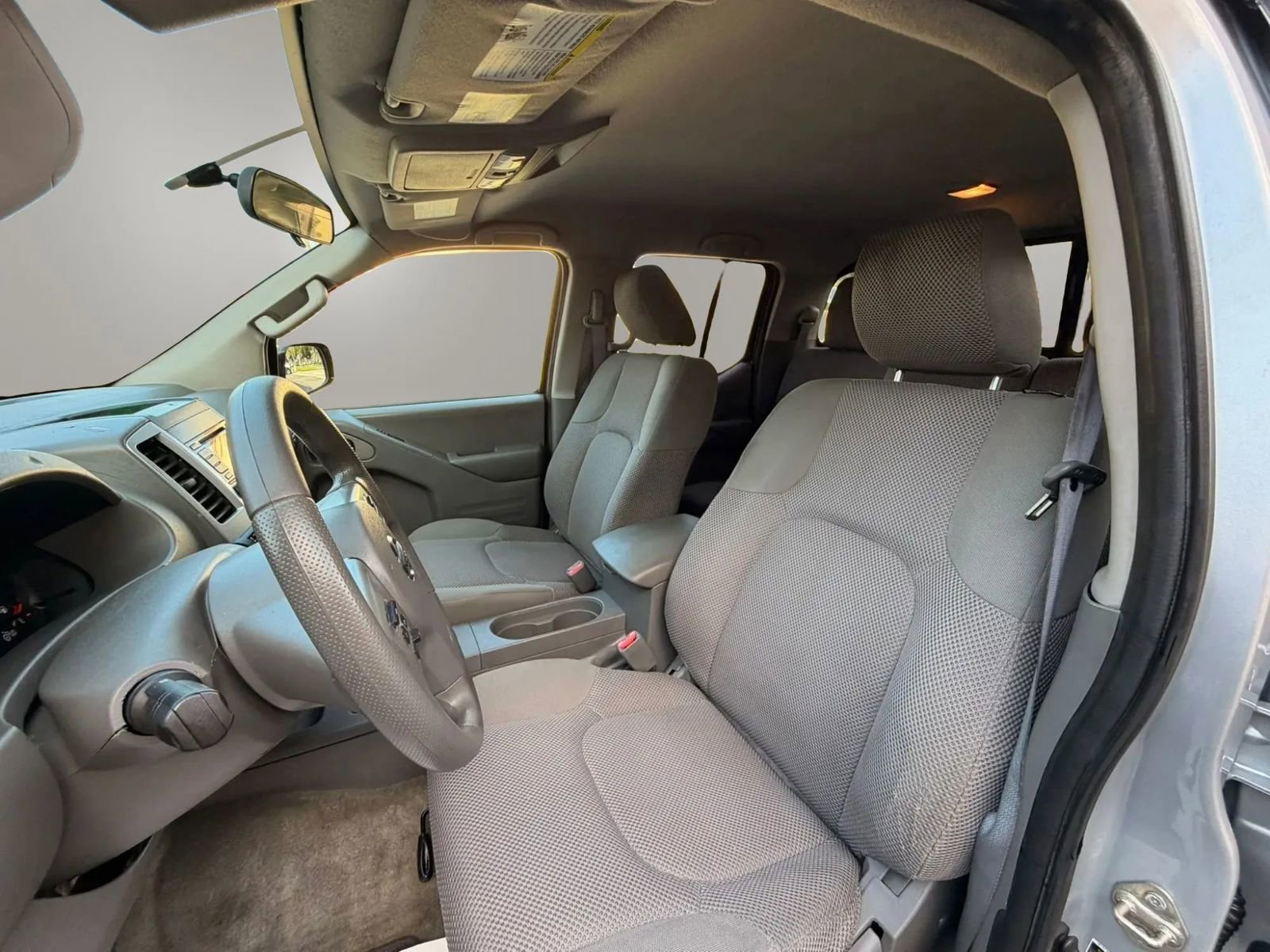Used 2016 Nissan Frontier SV RWD image 32