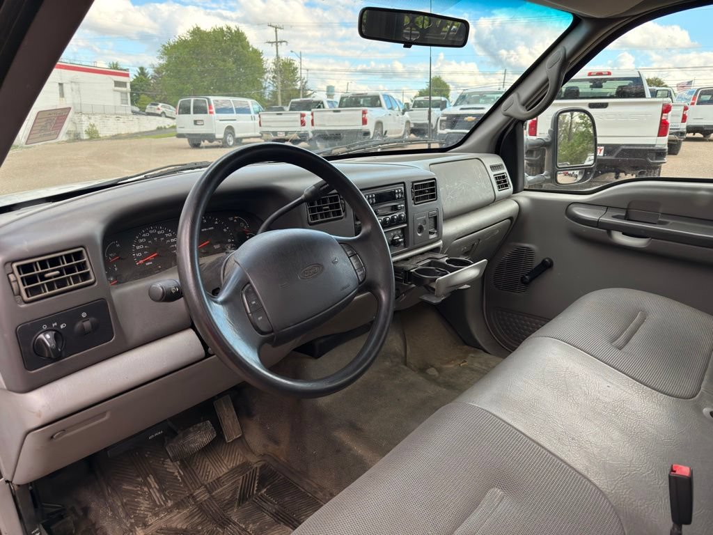 Used 2002 Ford F350 2WD Regular Cab DRW Super Duty image 15