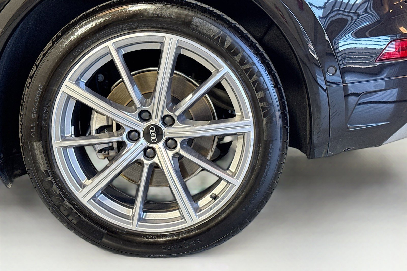 Used 2022 Audi Q5 e Prestige w/ Prestige Package image 30