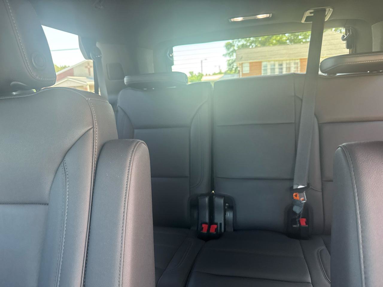 Used 2021 Chevrolet Tahoe Z71 w/ Luxury Package AWD/4WD image 16