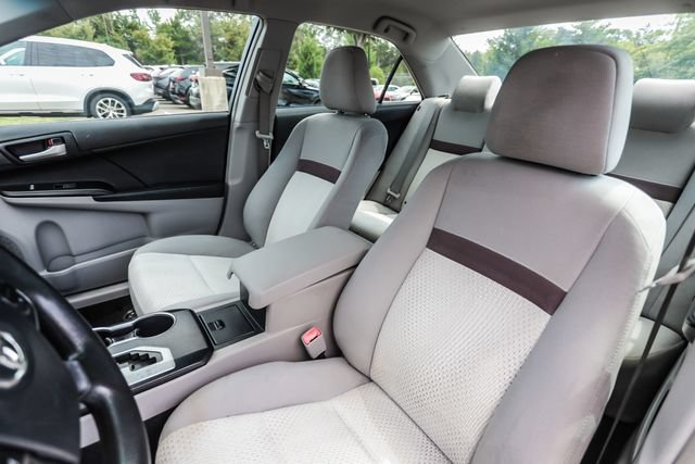 Used 2012 Toyota Camry LE FWD image 21