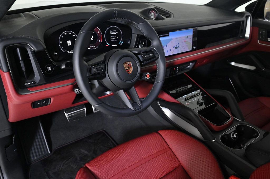 Used 2026 Porsche Cayenne Turbo GT image 4