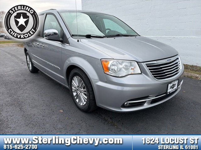 Used 2015 Chrysler Town & Country Touring-L w/ Driver Convenience Group image 7
