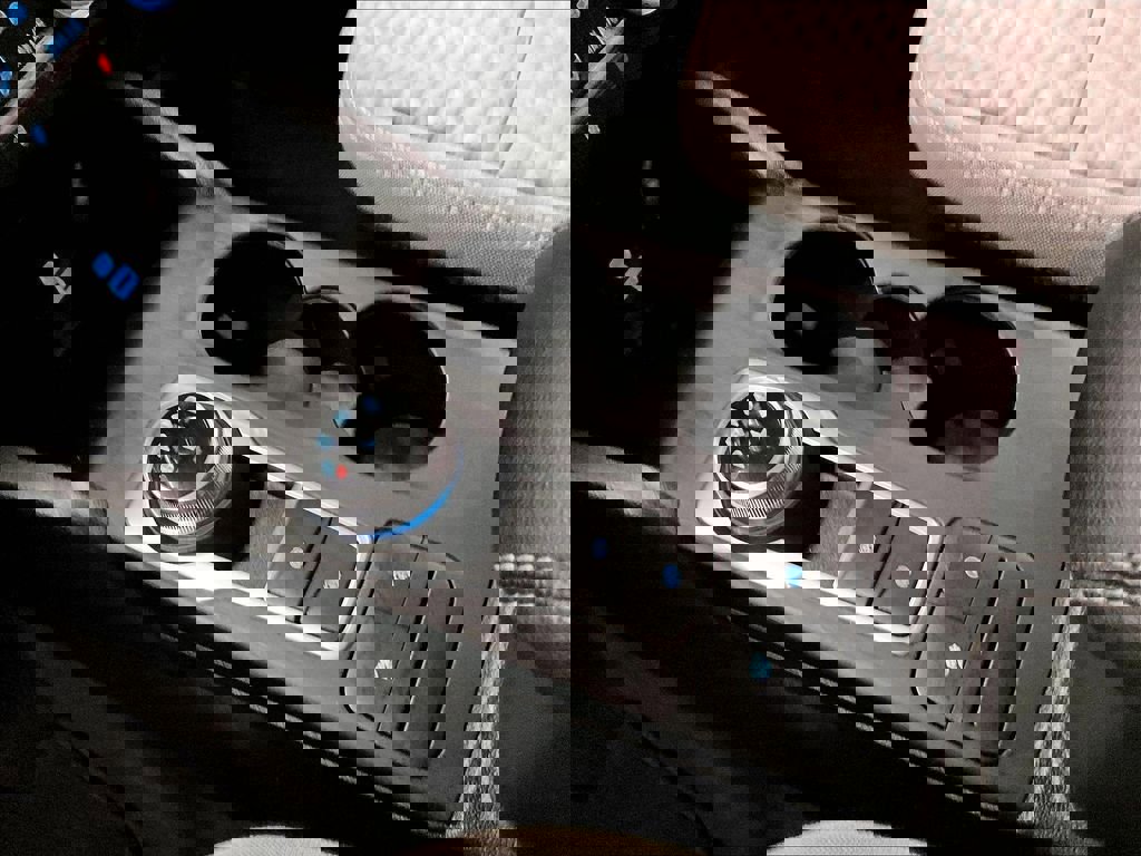 Used 2022 Ford Escape SE w/ Cold Weather Package AWD/4WD image 20