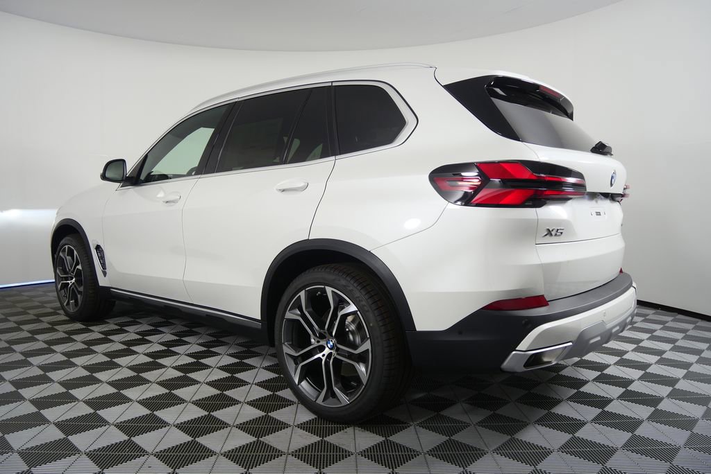 Used 2026 BMW X5 xDrive40i w/ Climate Comfort Package image 5