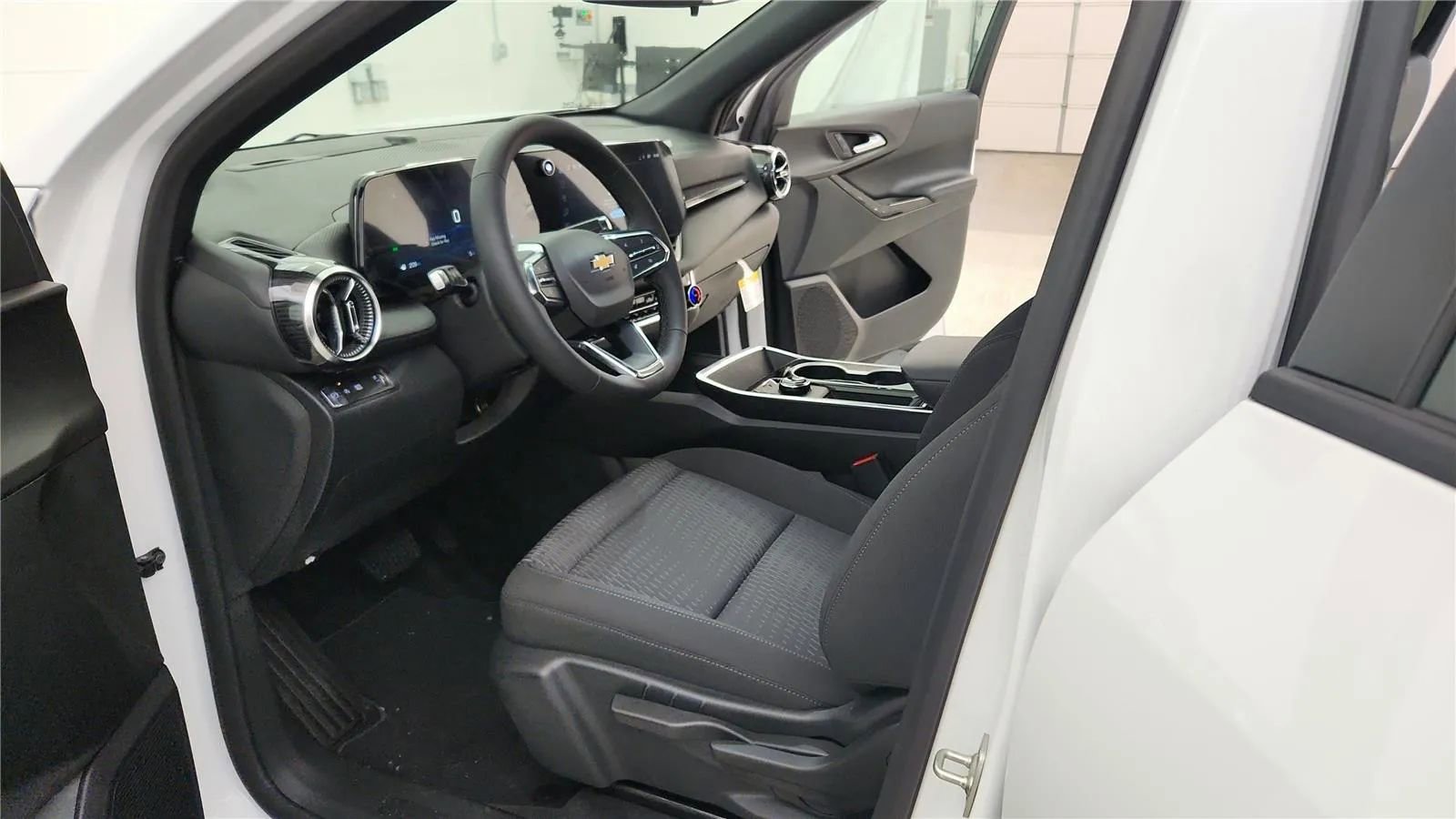 New 2026 Chevrolet Equinox LT image 43