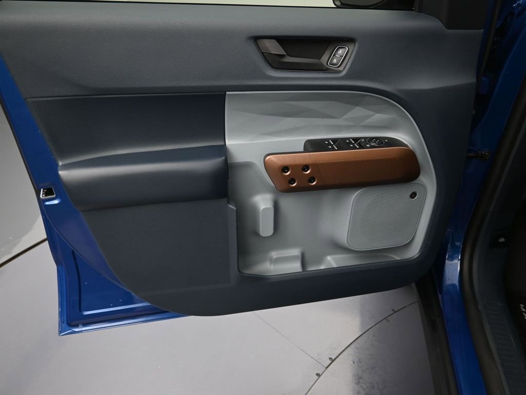 Used 2024 Ford Maverick Lariat w/ FX4 Off-Road Package image 12