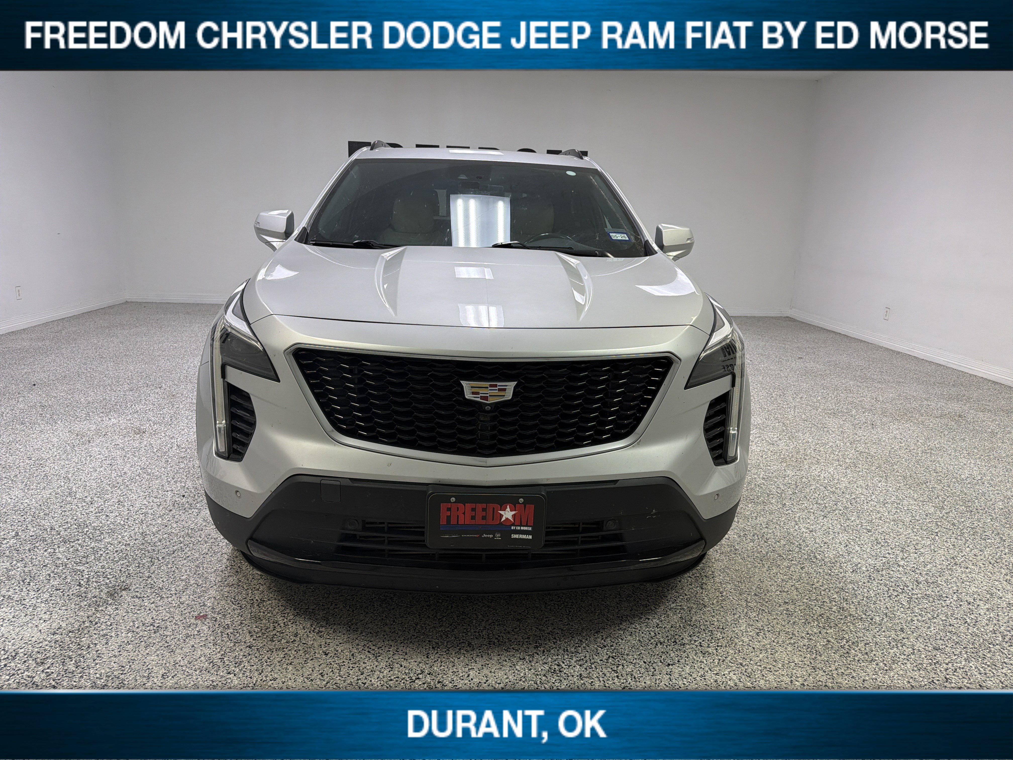 Used 2019 Cadillac XT4 Sport AWD/4WD image 2