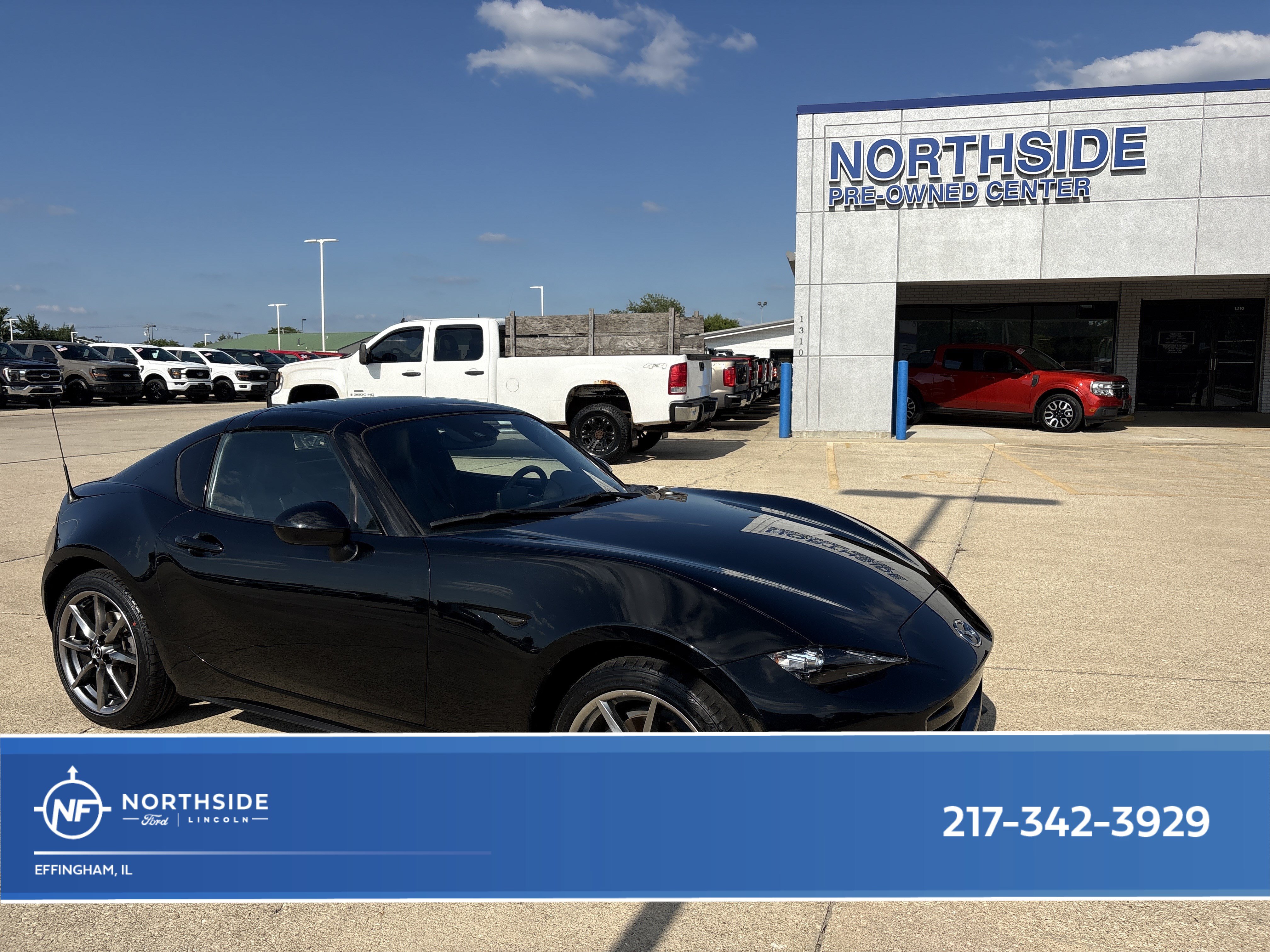 Used 2023 MAZDA MX-5 Miata Grand Touring RWD image 1