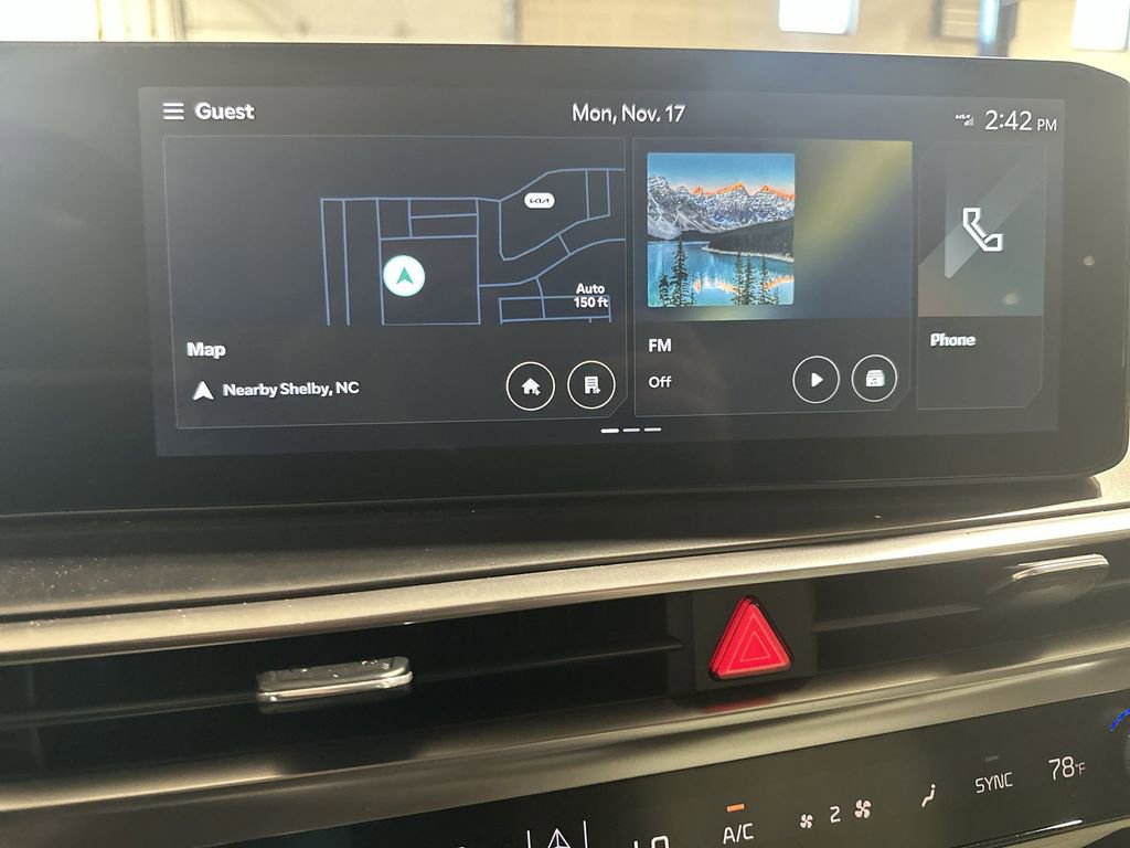 Used 2025 Kia Sorento S w/ Panoramic Sunroof Package image 12