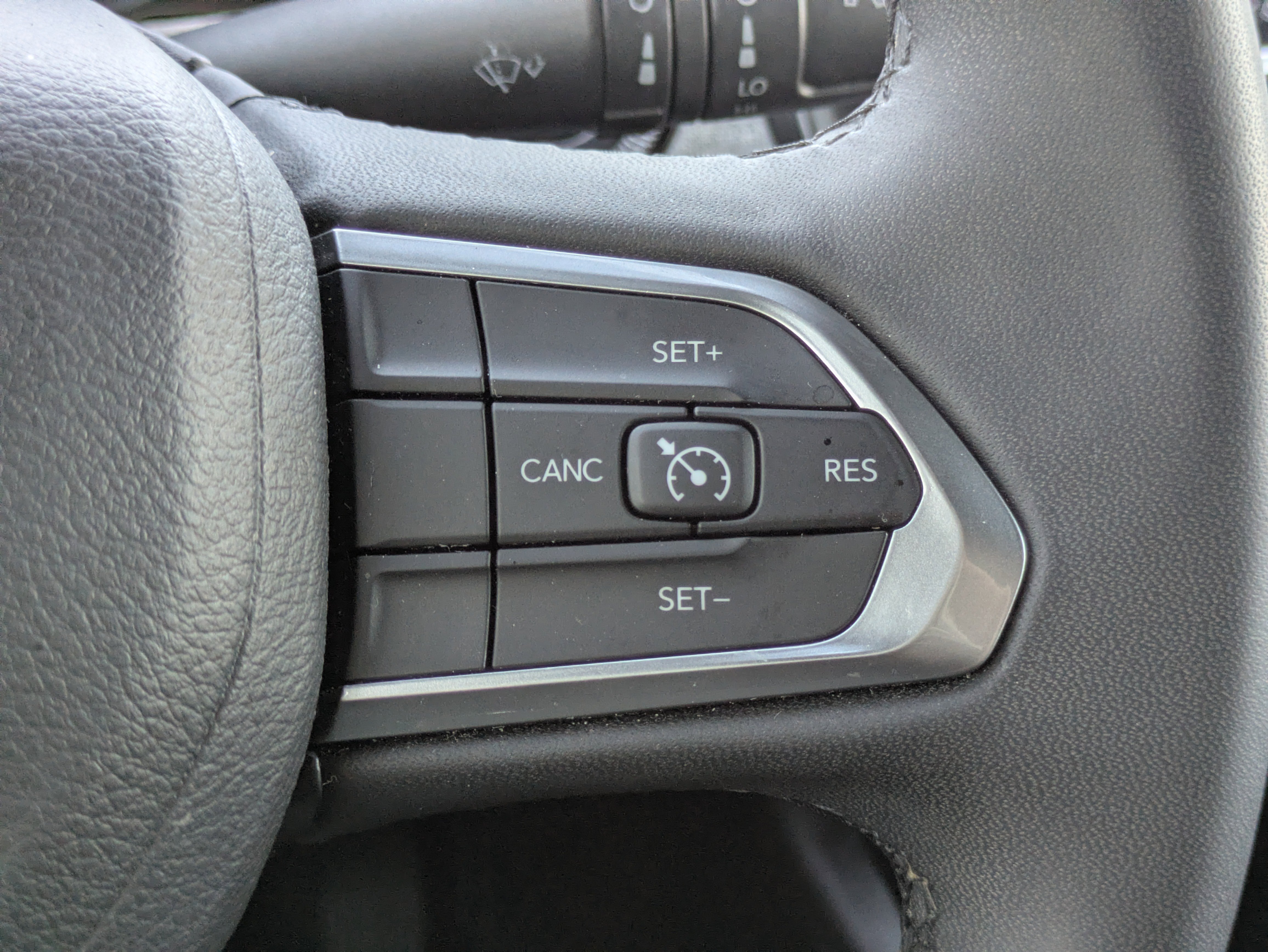 Used 2024 Jeep Compass Latitude image 17