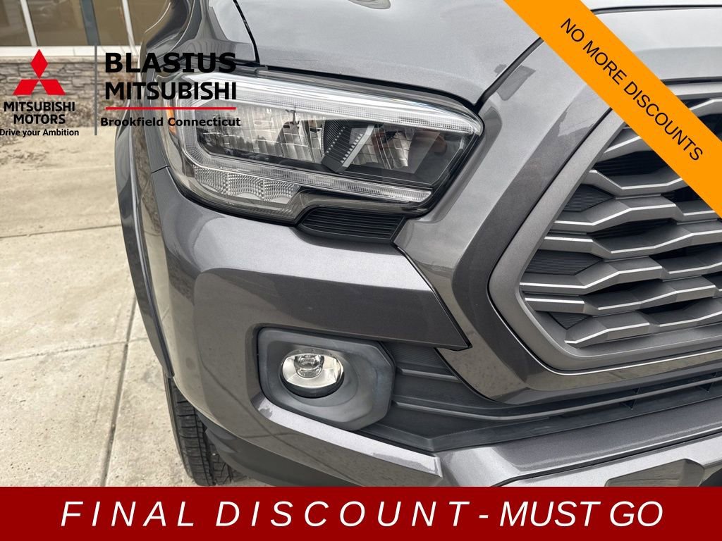 Used 2021 Toyota Tacoma TRD Sport w/ Technology Package image 8