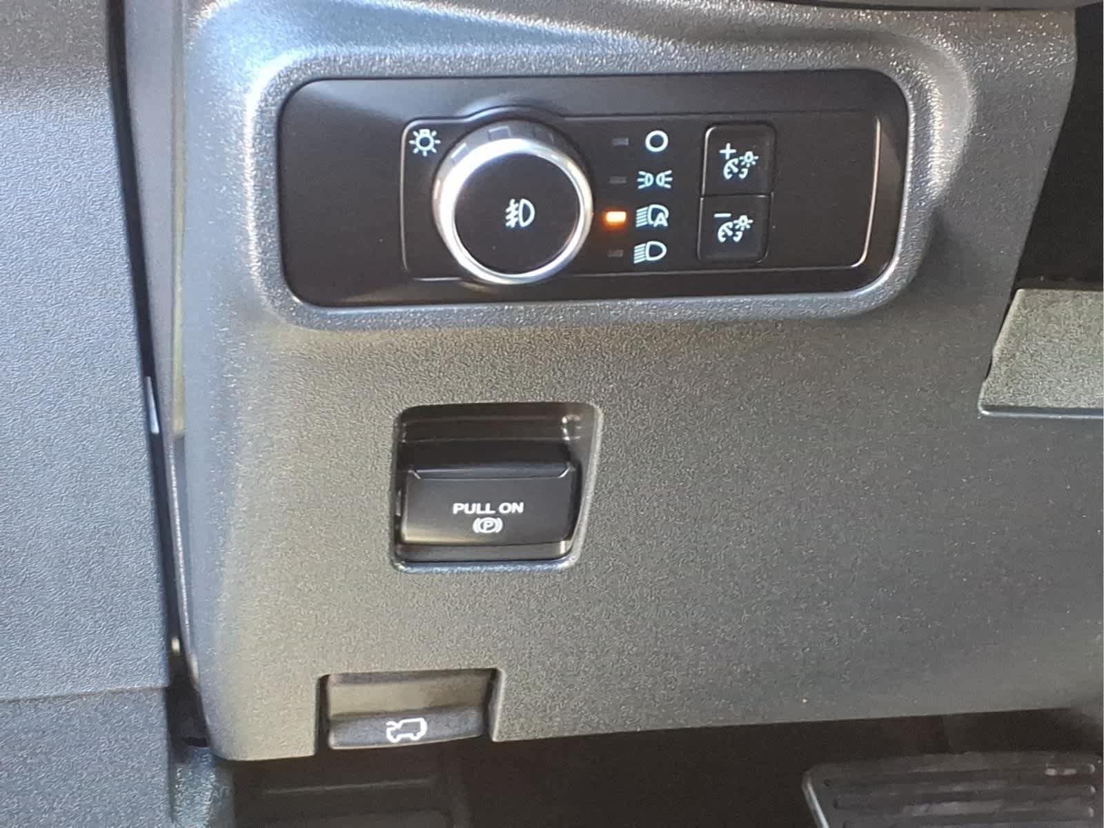 Used 2025 Ford Bronco Badlands AWD/4WD image 13