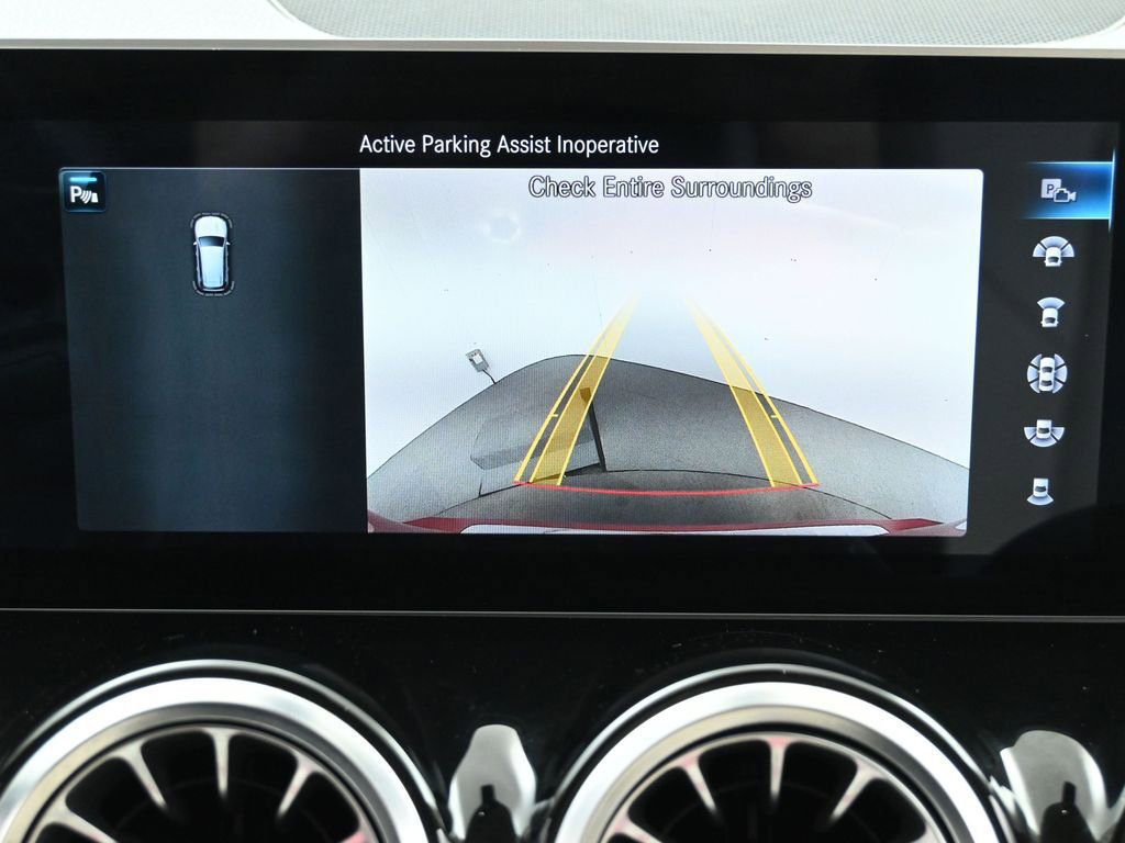 Used 2020 Mercedes-Benz GLB 250 w/ Premium Package image 29