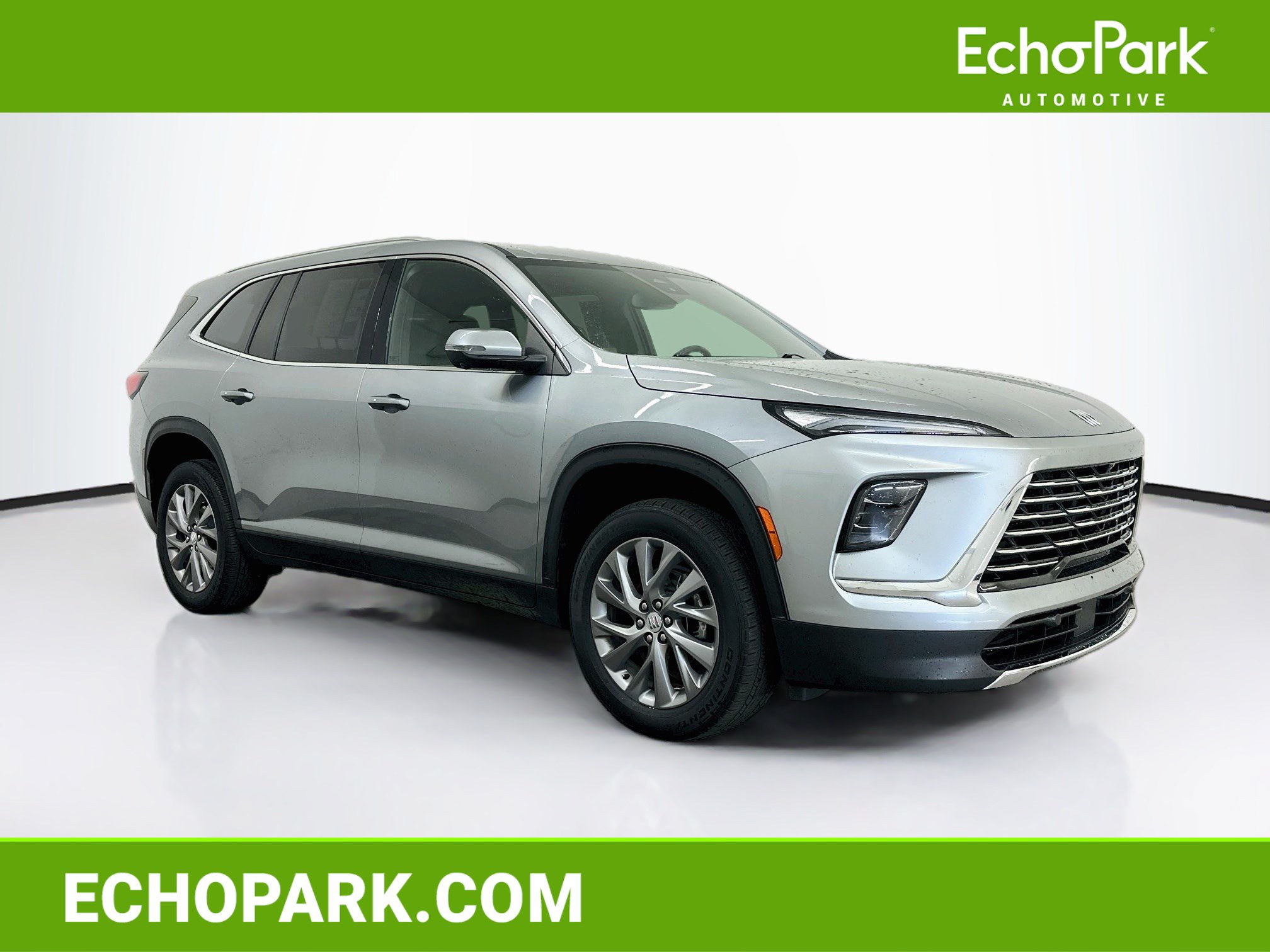 Used 2025 Buick Enclave Preferred AWD/4WD image 1