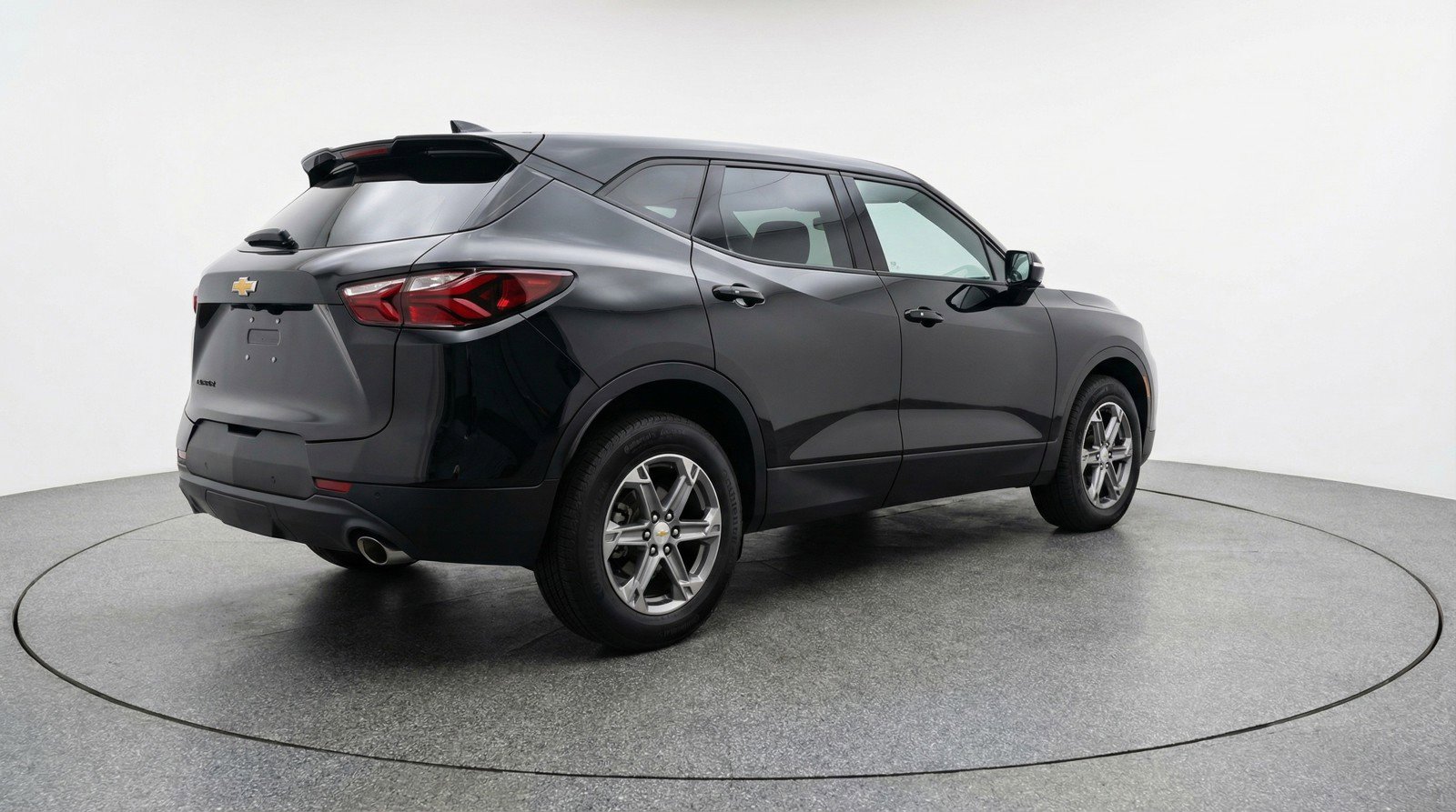 Used 2025 Chevrolet Blazer LT FWD image 9